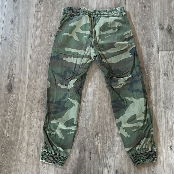 Aritzia TNA Alix jogger size 2 - Picture 2 of 3